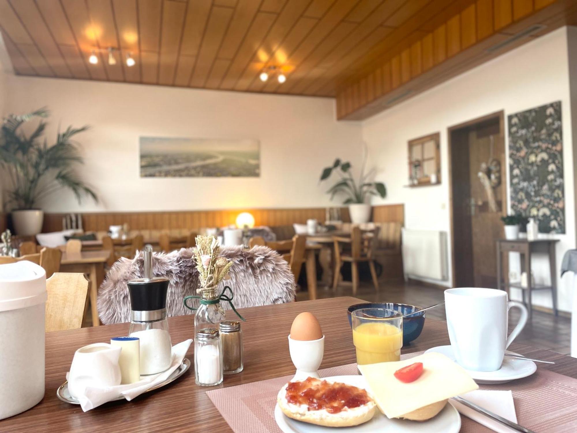 Hotel-Pension Hommen Κόμπλεντς Εξωτερικό φωτογραφία